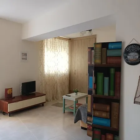 Kalamitsi 2 Floor Apartament