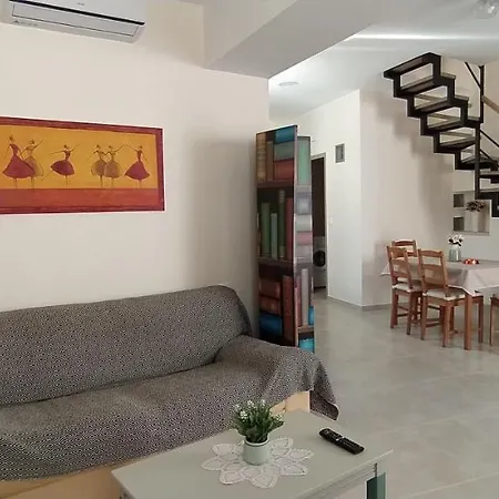 Kalamitsi 2 Floor